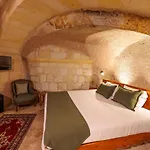 Hotel Canyon Cave
