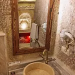 Canyon Cave Hotel 3*