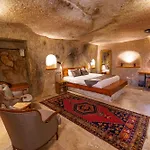 Hotel Canyon Cave 3*