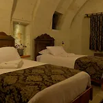 Canyon Cave 3*