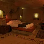 Canyon Cave Urgup