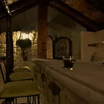 Canyon Cave Hotel 3*