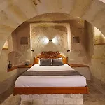 Hotel Canyon Cave