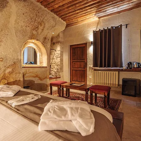 Hotel Canyon Cave 3*
