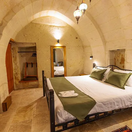Canyon Cave Hotel