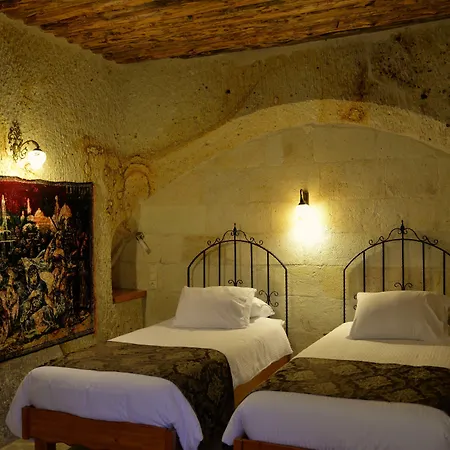 Hotel Canyon Cave 3*