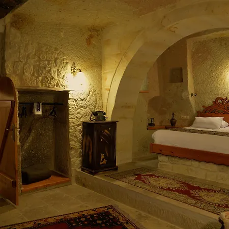 Hotel Canyon Cave