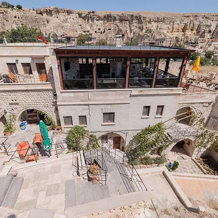 Canyon Cave 3* Ουργκούπ