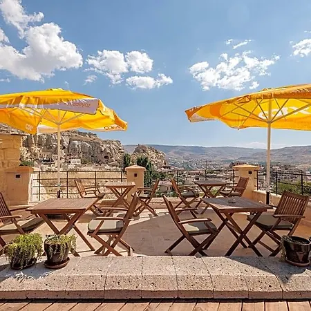 Canyon Cave فندق أوروغوبْ