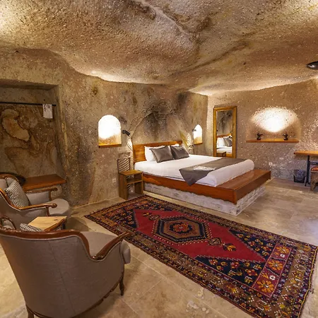 Canyon Cave Hotel