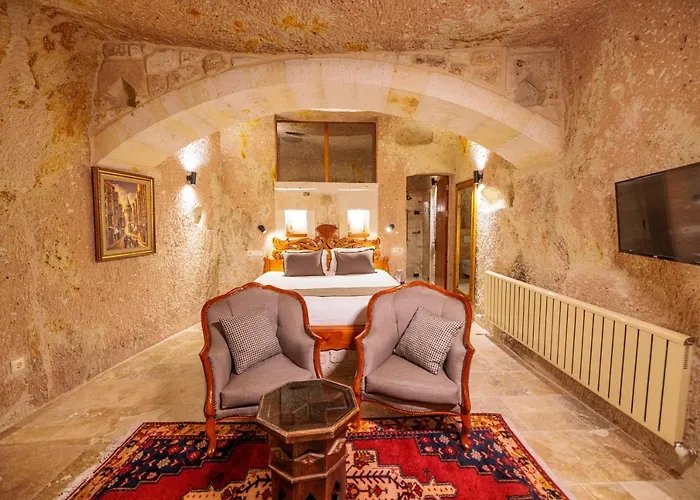 Canyon Cave 于尔居普