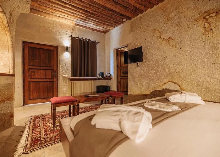 Canyon Cave Szálloda 3*