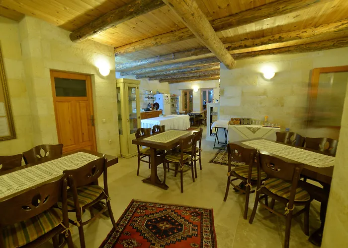 Canyon Cave Szálloda 3*