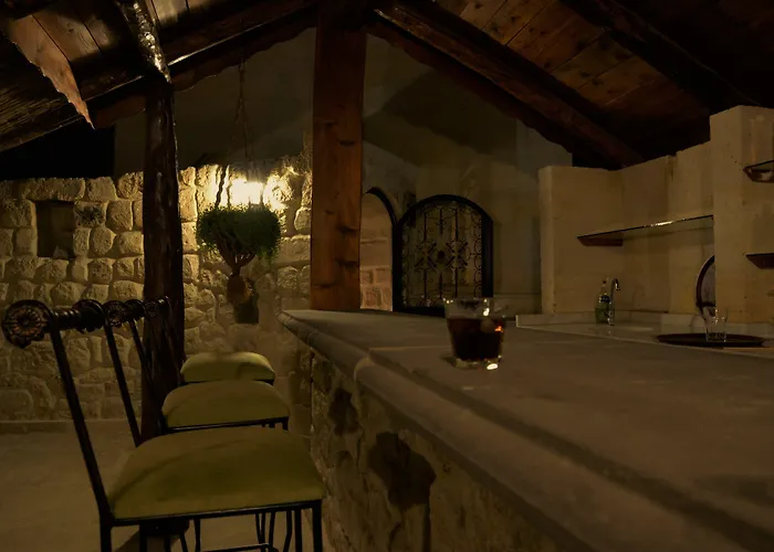 Canyon Cave Szálloda 3*